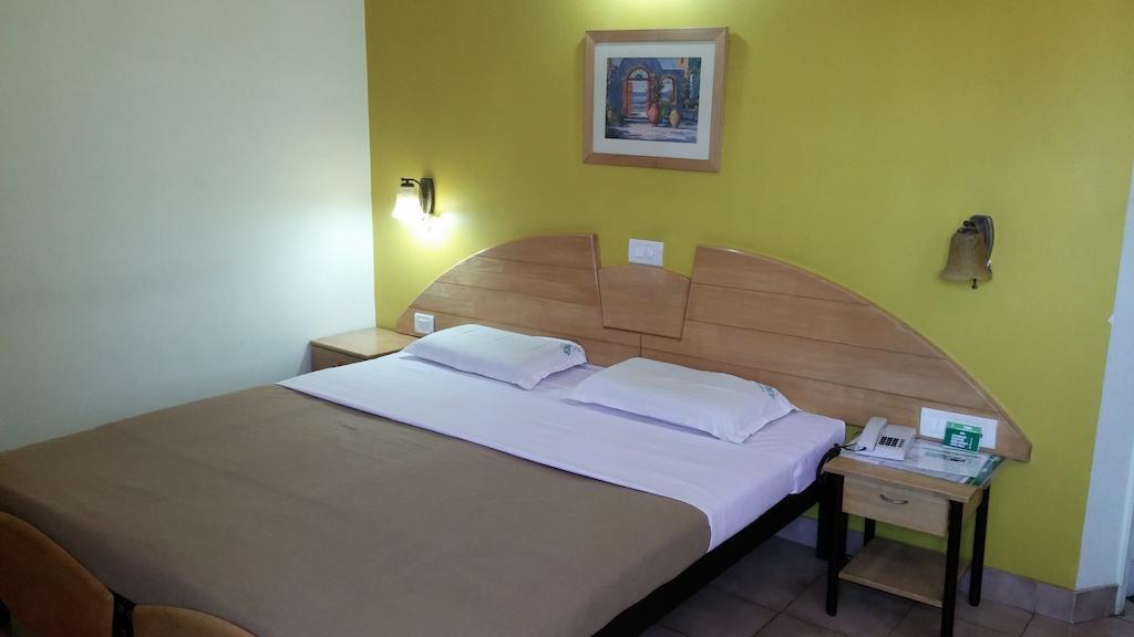 Tom'S Hotel Μπανγκαλόρ Δωμάτιο φωτογραφία